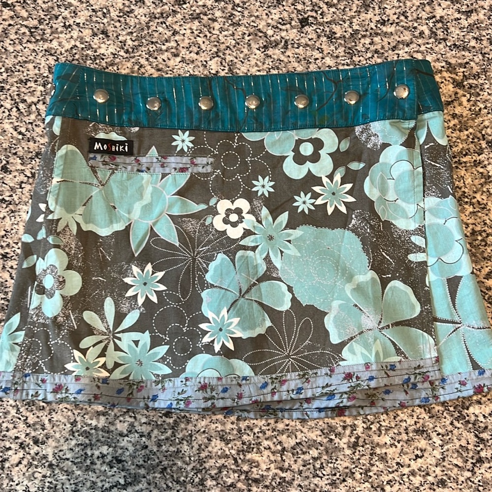 Reversible, adjustable, boutique mini skirt. OSFM